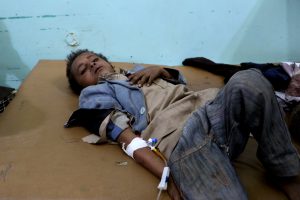 A Yemeni boy lies in the hospital after he was injured by an airstrike in Saada, Yemen August 9, 2018./REUTERS/Naif Rahma