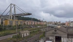 The collapsed Morandi Bridge is seen in the Italian port city of Genoa, Italy, August 14, 2018. Local Team via Reuters TV/REUTERS