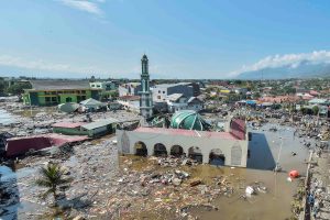 An aerial view of the Baiturrahman mosque which was hit by a tsunami, after a quake in West Palu, Central Sulawesi. Antara Foto/Muhammad Adimaja/via REUTERS